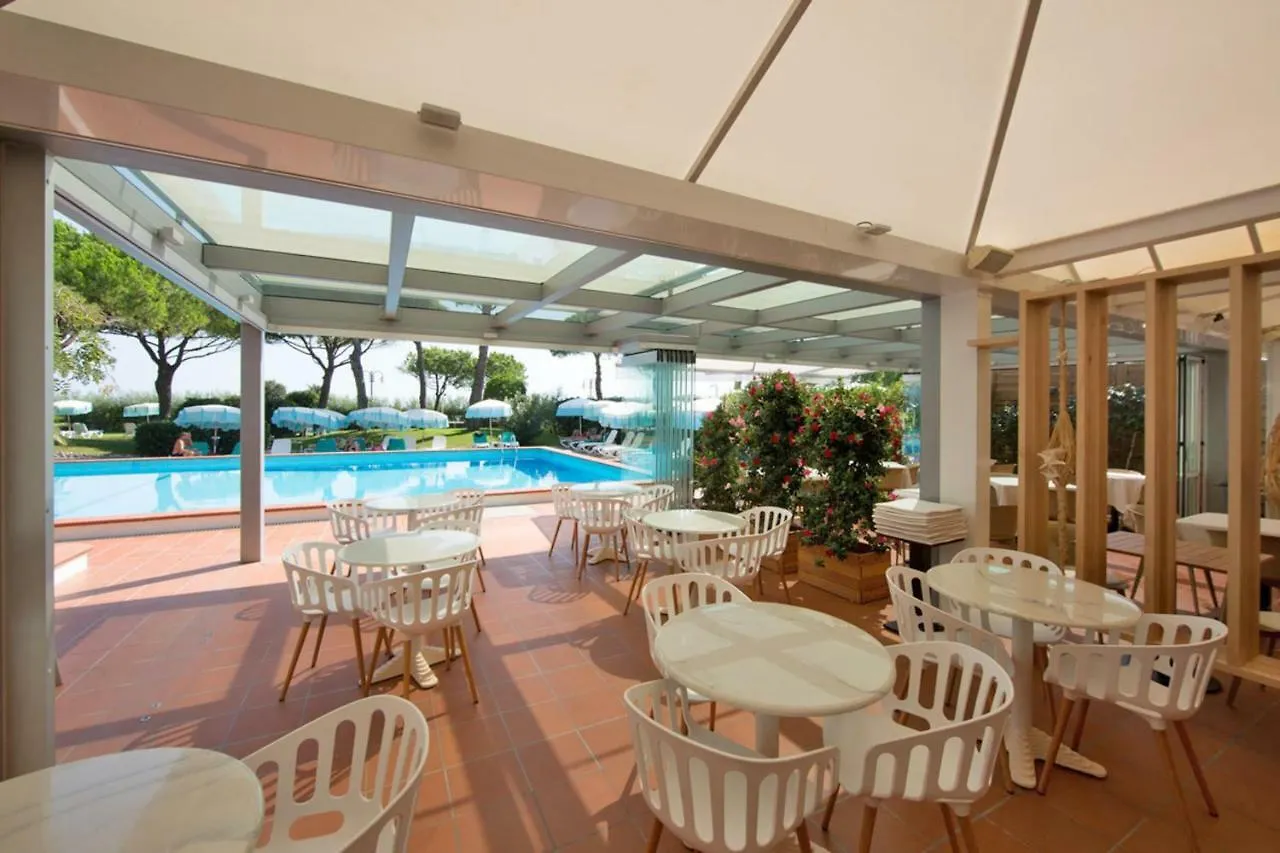 Hotel Bauer & Sporting Τζεσόλο Λίντο 4*,
